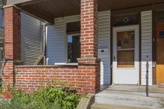 Foto del edificio - 712 Herron Ave