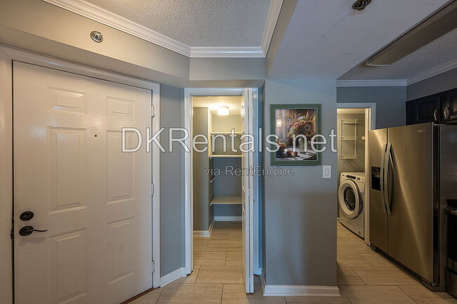 Building Photo - 795 Hammond Dr NE