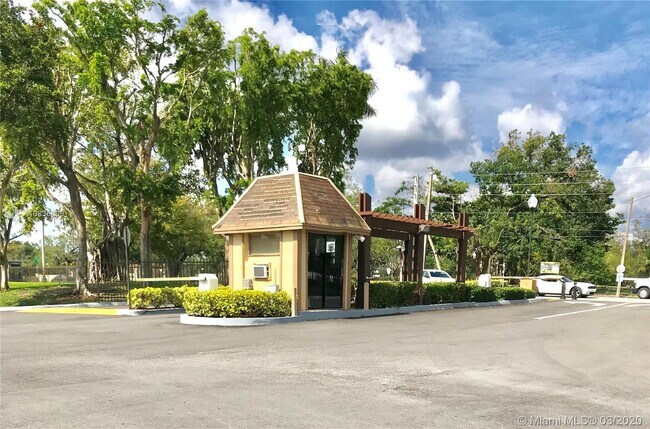 Building Photo - 8075 SW 107th Ave
