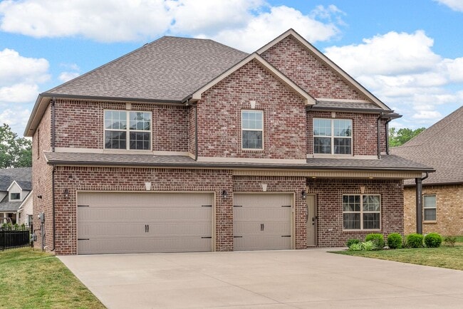 Building Photo - Pet Friendly Four Bedroom with Bonus!