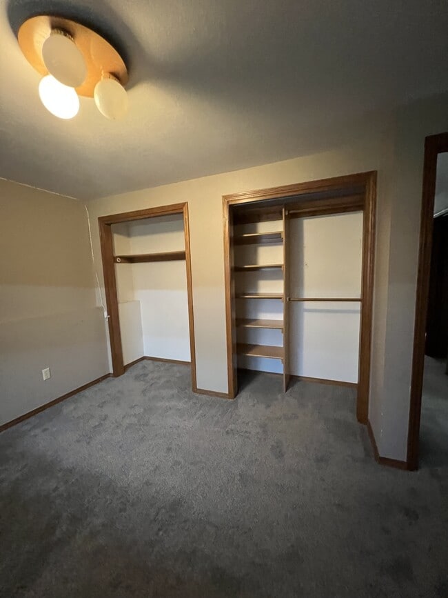 Building Photo - 4090 Bobcat Dr