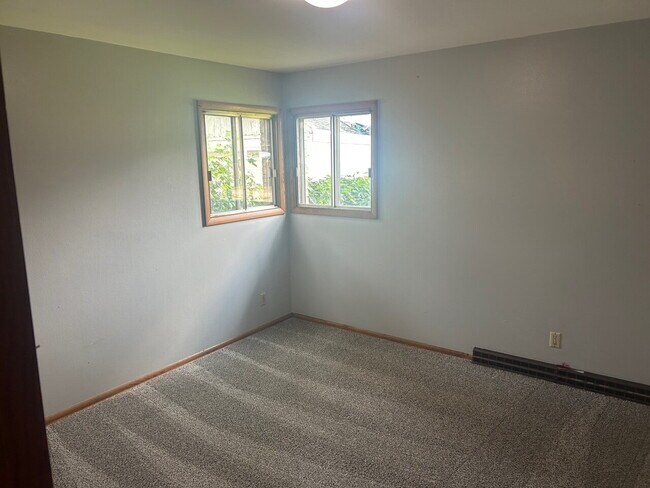 Foto del edificio - Nice 2 bed/1 bath Apartment