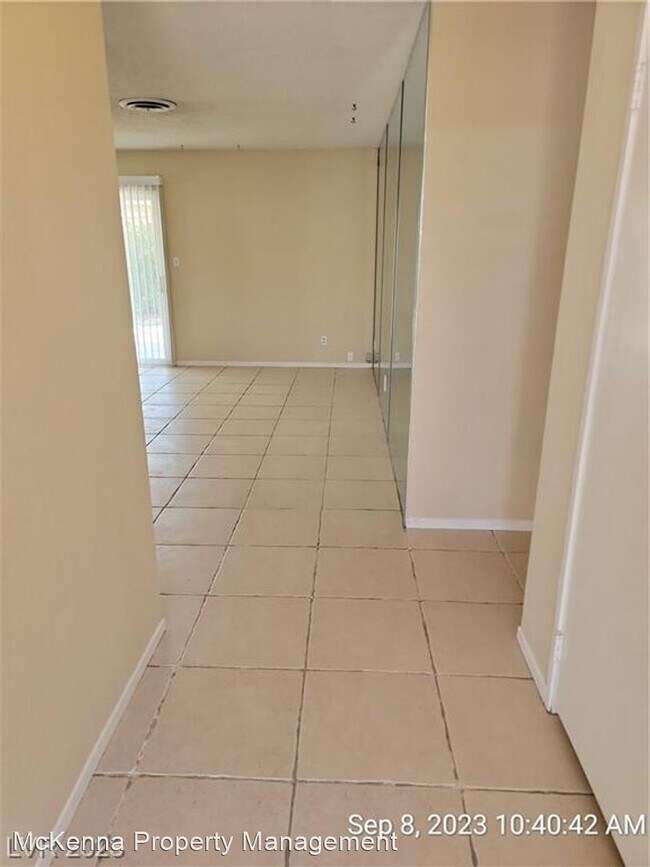 Building Photo - 3 br, 2 bath House - 5072 Morris St