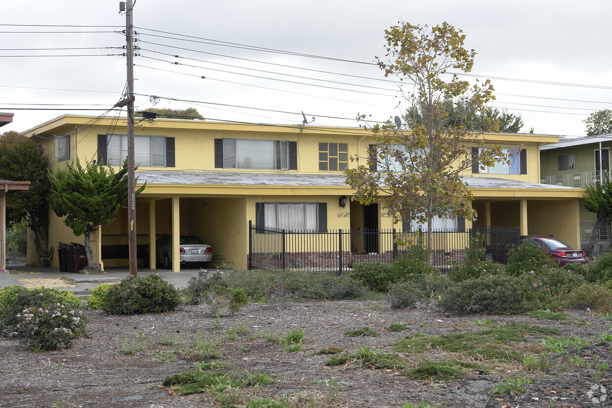 Foto del edificio - 9866-9872 Bancroft Ave