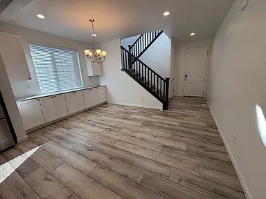 Foto del edificio - 2042 N Elderberry Dr