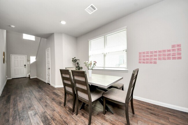 Foto del edificio - 21923 Grand Majestic Dr