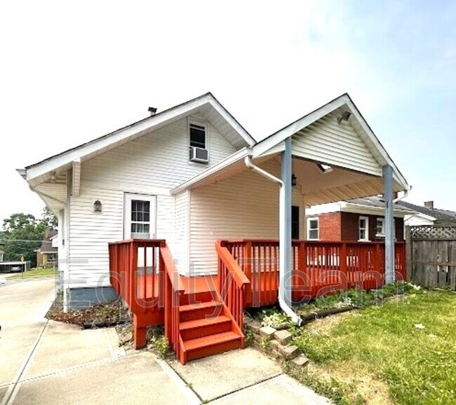 Building Photo - 4020 St Martins Pl