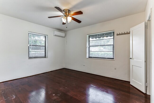 Building Photo - 1071 NW 34th St