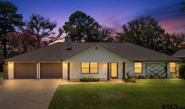 Building Photo - 10801 Harvest Wood Dr