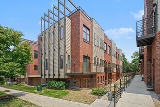Building Photo - 2868 Hazel Ct