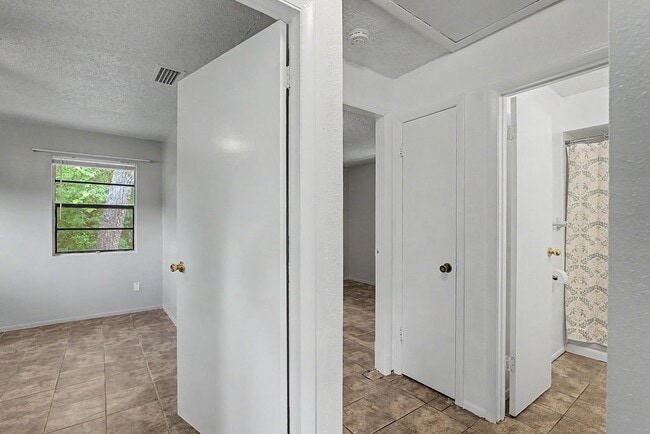 Building Photo - 3080 S Clematis Way