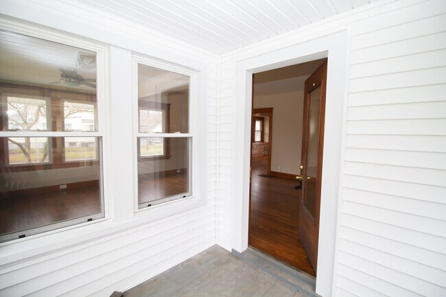 Building Photo - 4330 N Haven Ave