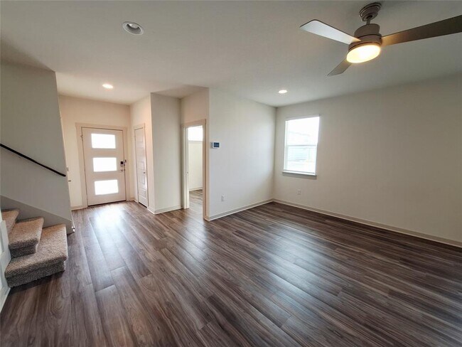 Foto del edificio - 7700 Linnie Ln