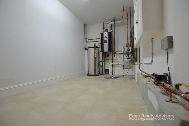 Building Photo - 44 Gerrish St