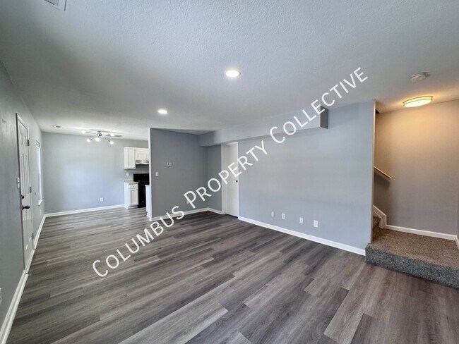 Foto del edificio - 3265 E Mound St