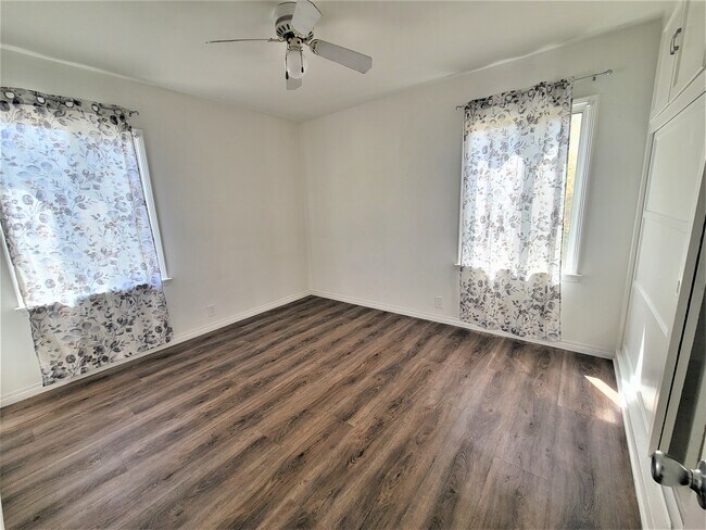 Building Photo - 5618 Kinston Ave
