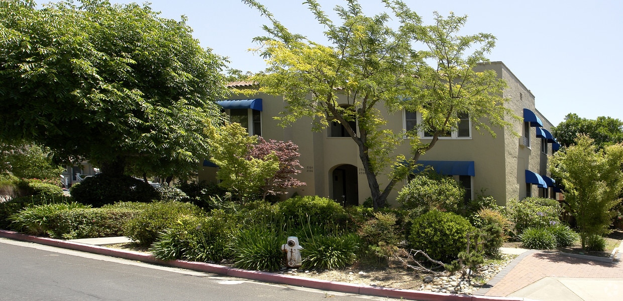 Building Photo - 2300 Pacheco St