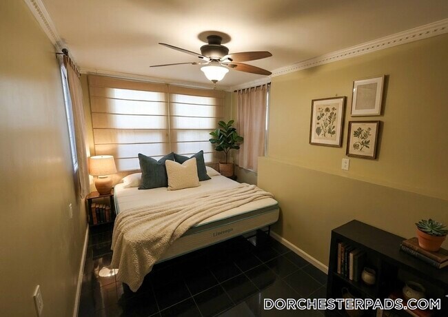 Foto del edificio - 235 Savin Hill Ave