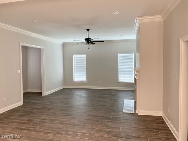 Building Photo - 3 br, 2 bath House - 454 Lake Breeze Dr.