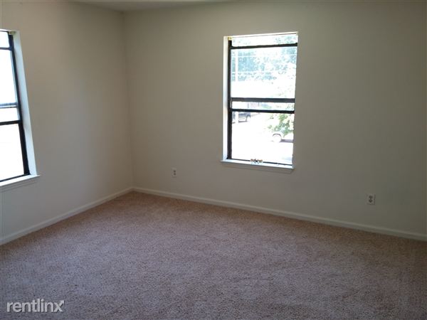 Foto del edificio - 1411 W 41st St