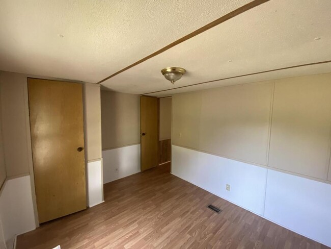 Building Photo - 4859 Nicole Lane