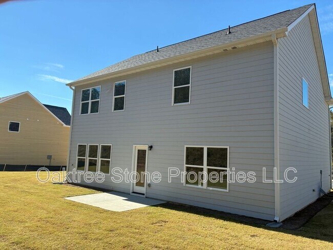 Foto del edificio - 3378 Skyland Dr