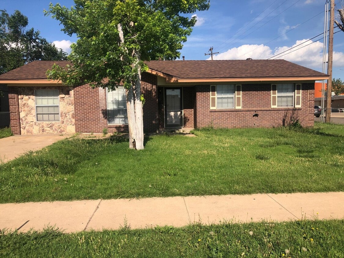 Located in Oakdale 3/1.5/2 - Located in Oakdale  3/1.5/2