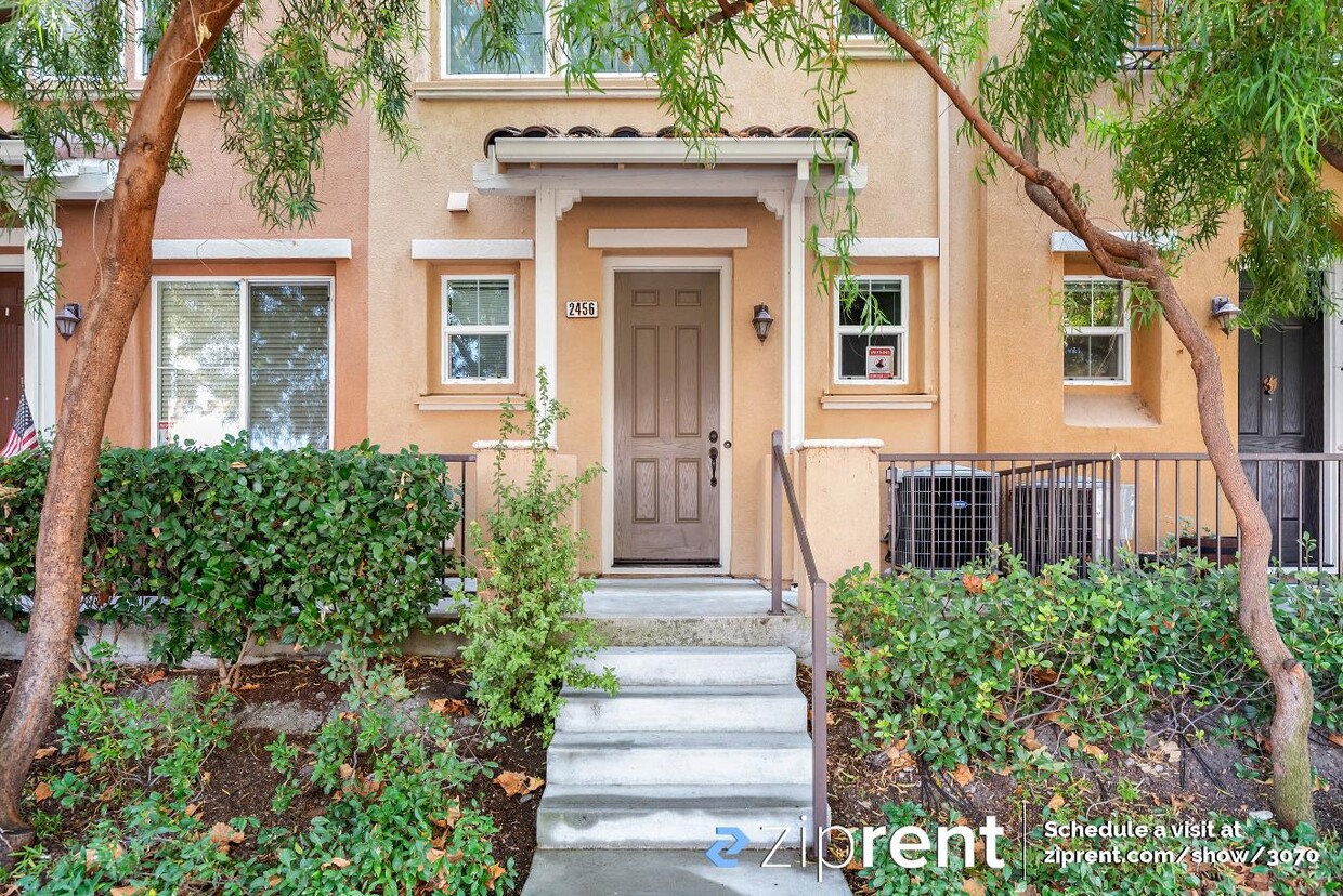 Primary Photo - 2456 Autumnvale Ave