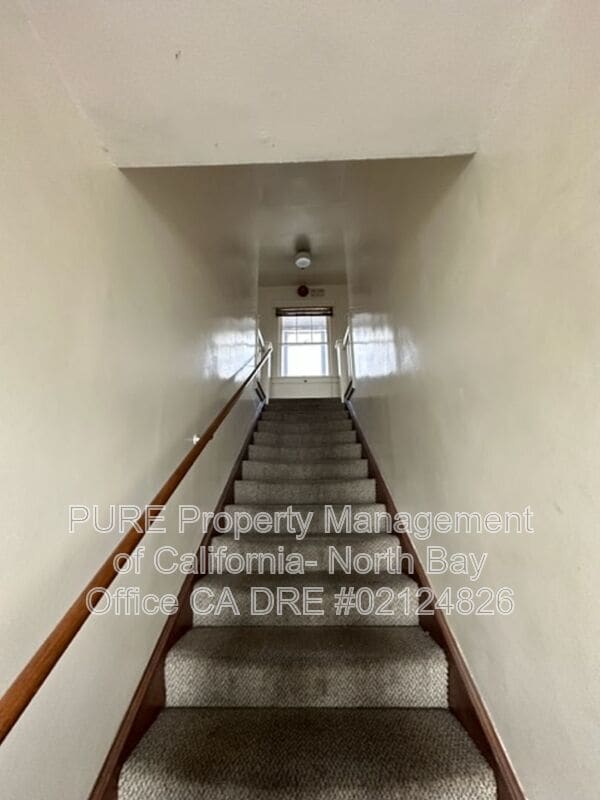 Building Photo - 422 Humboldt St