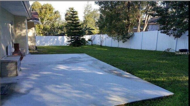Foto del edificio - 637 Peachwood Dr