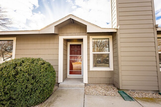 Foto del edificio - Renovated 2 bedroom 1 bathroom home