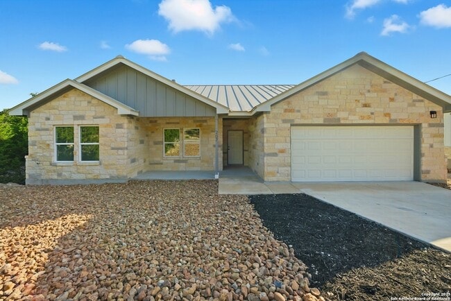Photo - 207 Deer Oaks Drive House