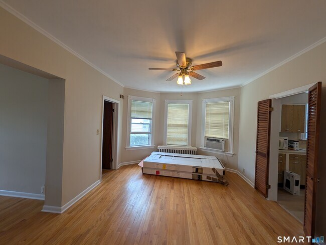 Building Photo - 146 Prospect Ave