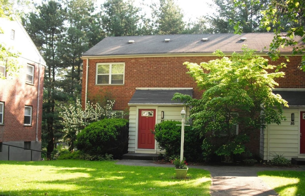 Building Photo - Fairmont Estates
