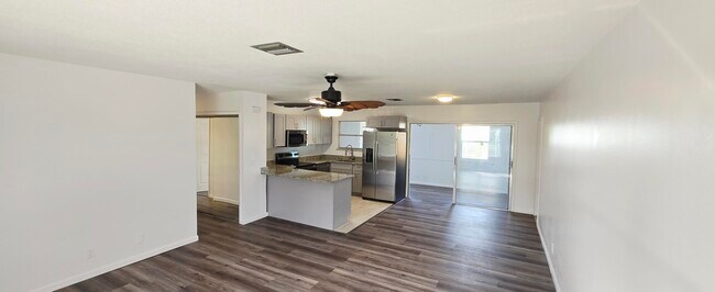 Foto del edificio - 2331 NE 15th Ct