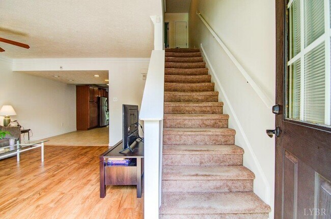 Photo - 111 Old Tavern Cir Townhome