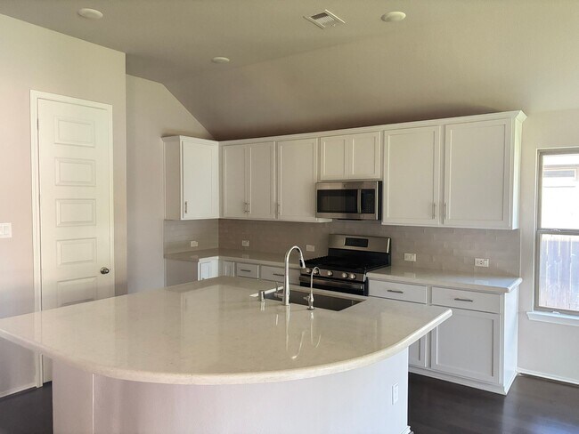 Foto del edificio - 543 Chestnut Reef Ct