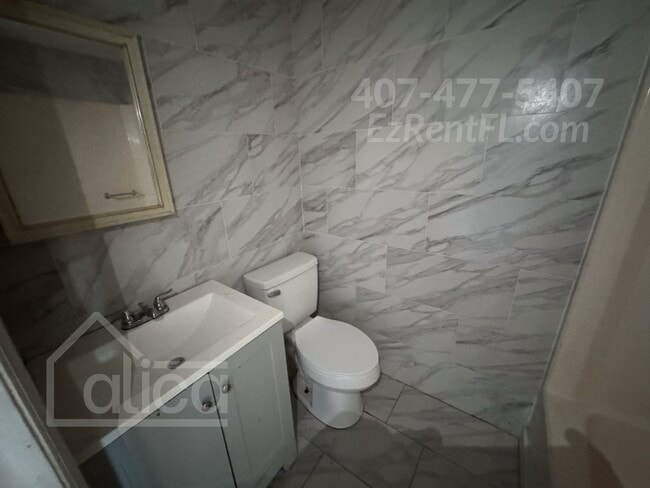 Building Photo - Crest Villas Studios Available NOW! Ask ab...
