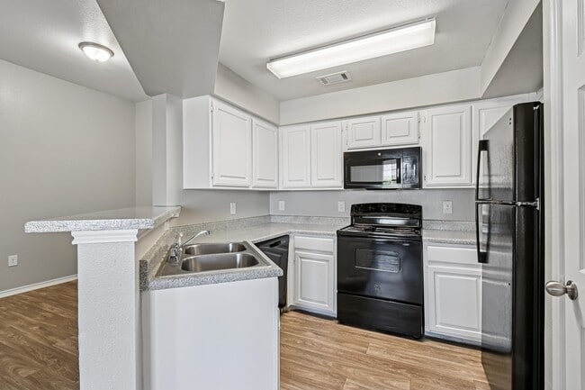 Building Photo - The Arwen