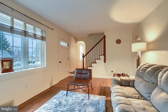 Building Photo - 317 Greystone Rd