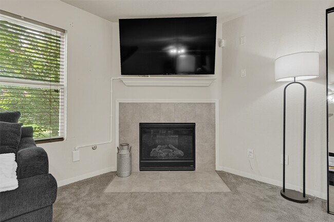 Foto del edificio - 15826 Sheldon Ridge Way