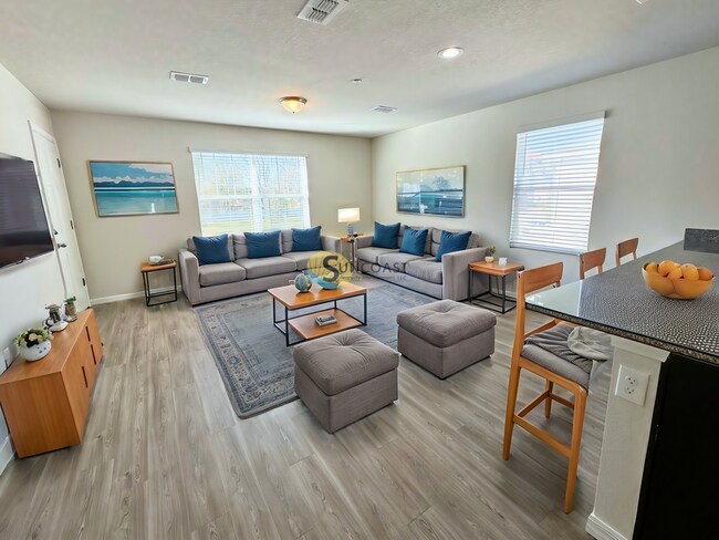 Building Photo - 7637 Mailes Ct