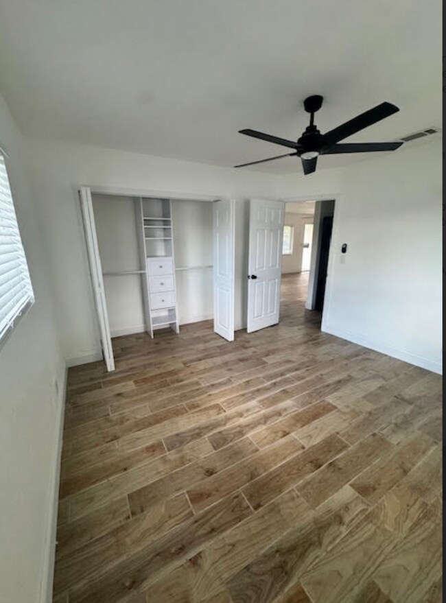 Foto del edificio - 4390 Maple St NE