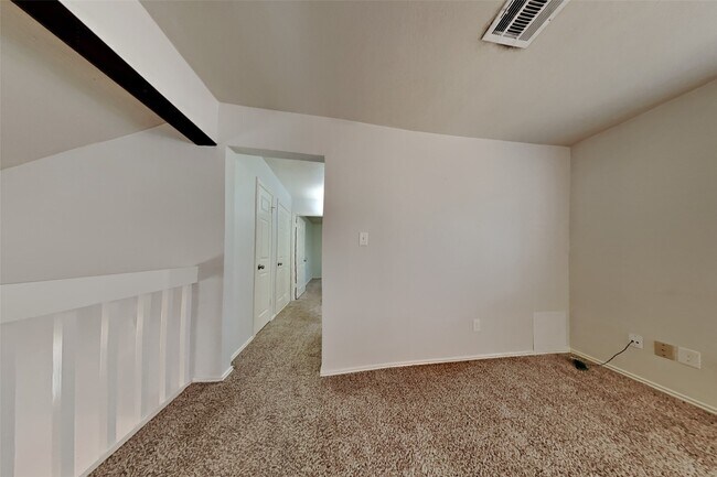 Building Photo - 40 Rockfern Rd