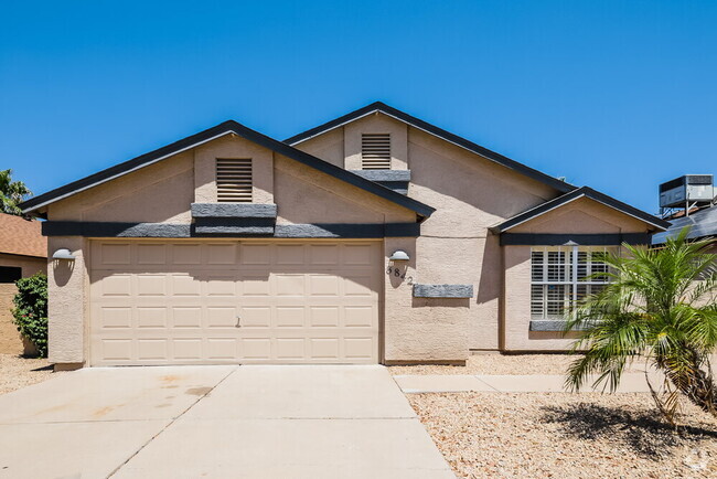 Building Photo - 8842 W Grovers Ave