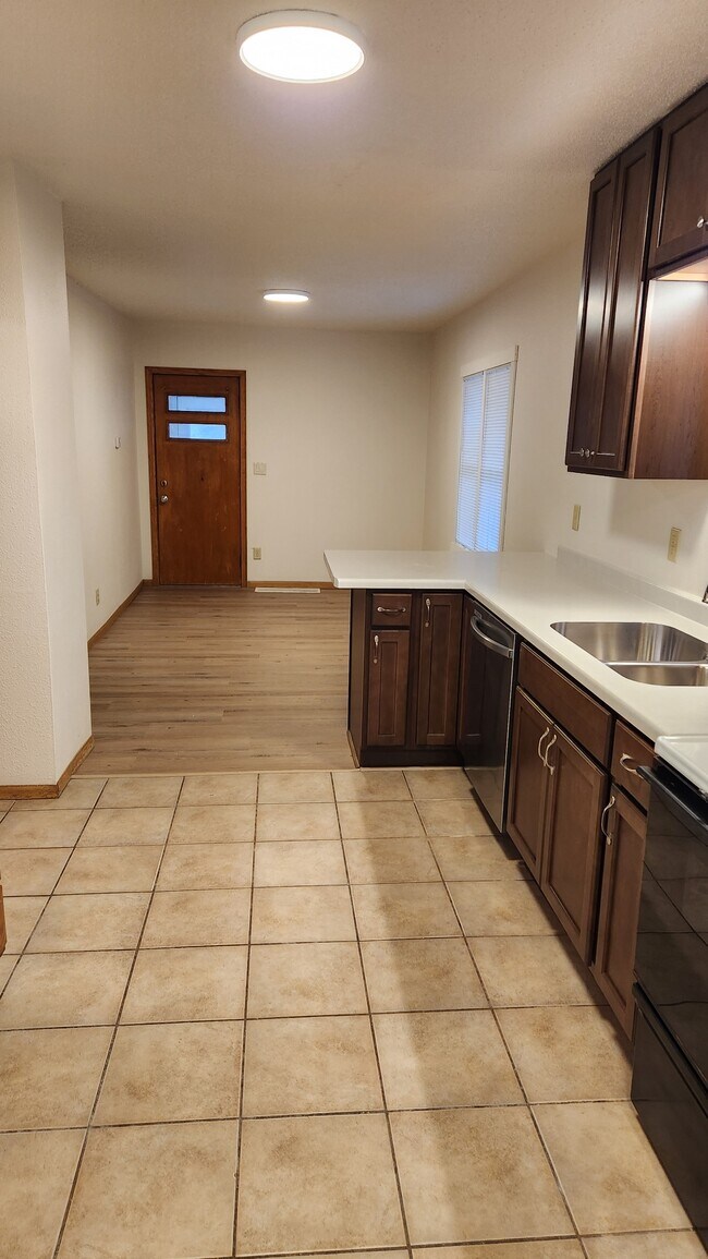 Foto del edificio - 609 Rose St