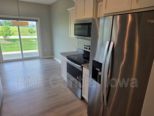 Foto del edificio - 9643 Turnpoint Dr