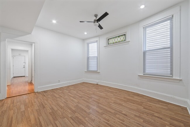 Foto del edificio - 24 Belmont Ave