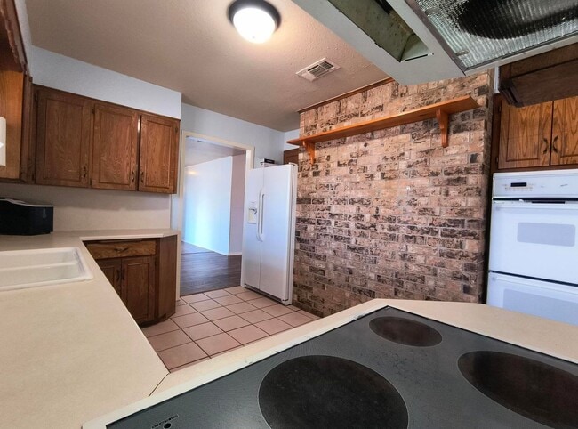 Building Photo - Comfortable 3 bedroom, 2 bath home in the WALL SCHOOL DISTRICT! AVAILABLE NOW!