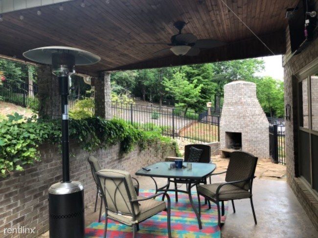 Building Photo - 4 br, 2.5 bath House - 2113 Waterloo Dr